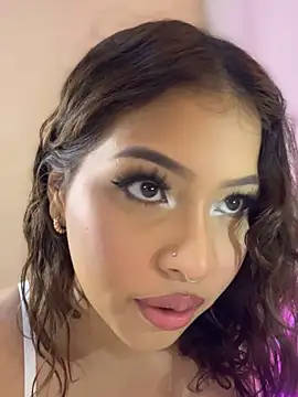 Mia Valmont online show from 10, 10, 2025