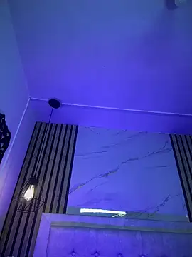 Snapshot of Honey_noir chatting on 17, 12, 2025 Honey noir online show from 17, 12, 2025