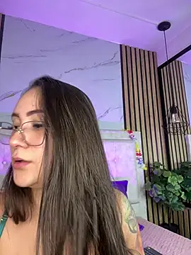 Snapshot of Honey_noir chatting on 9, 1, 2026 Honey noir online show from 9, 1, 2026