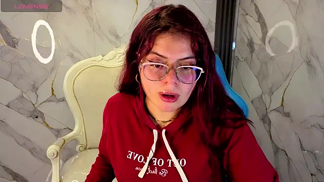 Snapshot of draviana_a_ chatting on 7, 1, 2026 draviana a online show from 7, 1, 2026