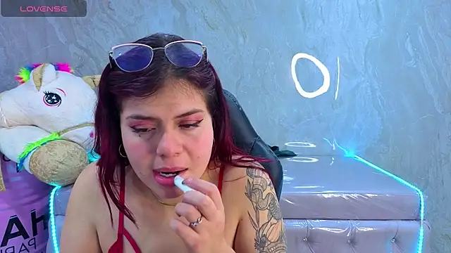 Snapshot of draviana_a_ chatting on 7, 2, 2026 draviana a online show from 7, 2, 2026