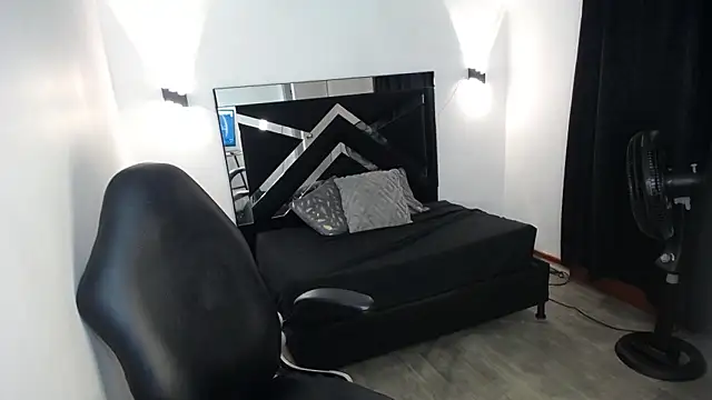 MarianaRojas  online show from 31, 3, 2026