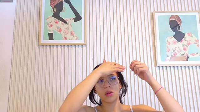 Abrilmirren online show from 14, 4, 2026