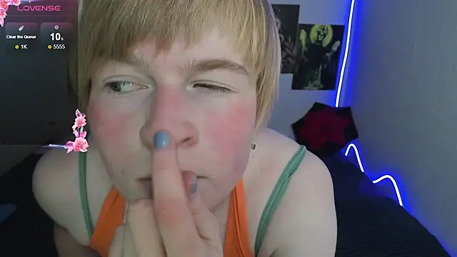 Cattie w  online show from 16, 12, 2025