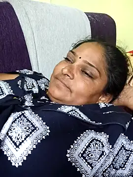 navyasree143 online show from 25, 4, 2026