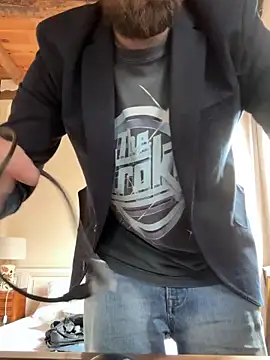 Snapshot of straight2fucked chatting on 8, 3, 2026 straight2fucked online show from 8, 3, 2026