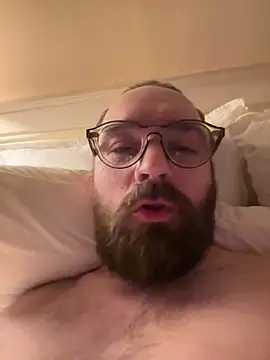 Snapshot of straight2fucked chatting on 16, 3, 2026 straight2fucked online show from 16, 3, 2026