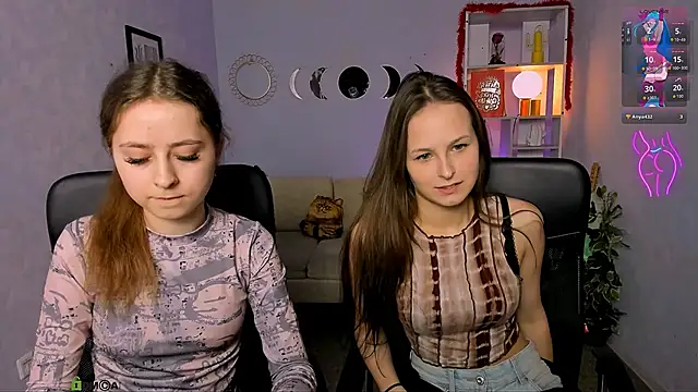 rebecca smile online show from 27, 4, 2026