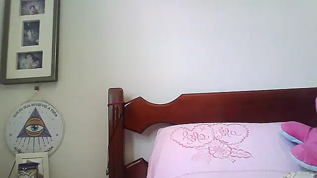 Snapshot of larj021bb chatting on 20, 11, 2025 larj021bb online show from 20, 11, 2025