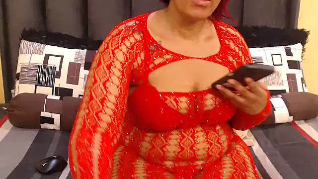 CurvyQueenx2 online show from 26, 7, 2026