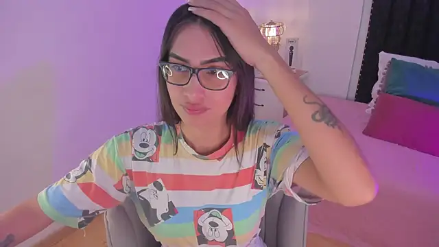 Snapshot of cherrylady_02 chatting on 2, 10, 2025 cherrylady 02 online show from 2, 10, 2025