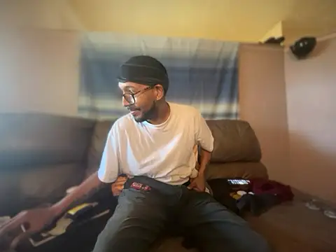 ThrowedWorldWide online show from 25, 4, 2026