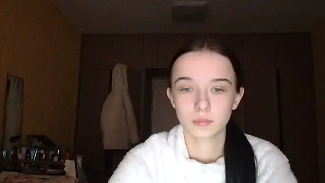 Emilia Light online show from 11, 2, 2026