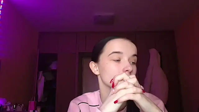 Emilia Light online show from 3, 3, 2026