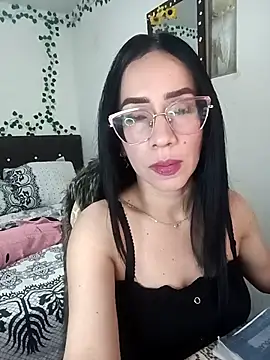 YaraDuartee online show from 3, 3, 2026