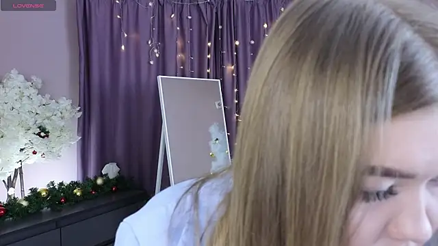 Snapshot of TwixieGuo chatting on 10, 1, 2026 TwixieGuo online show from 10, 1, 2026