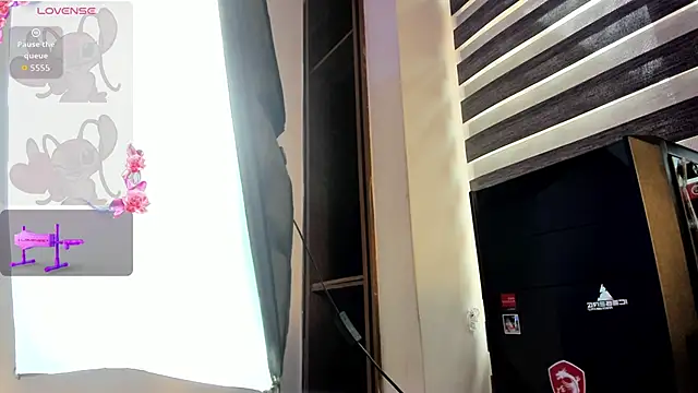 Caroline Millerr online show from 24, 11, 2025