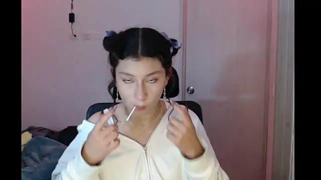 Snapshot of Ivonnybonn chatting on 26, 11, 2025 Ivonnybonn online show from 26, 11, 2025