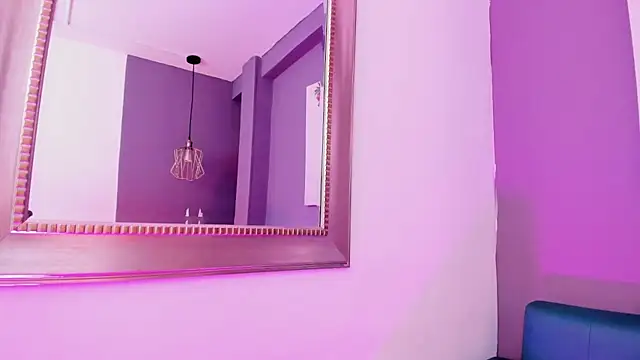 Snapshot of Alessiia__ chatting on 28, 11, 2025 Alessiia online show from 28, 11, 2025