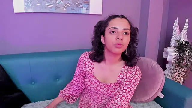 Snapshot of Alessiia__ chatting on 17, 12, 2025 Alessiia online show from 17, 12, 2025