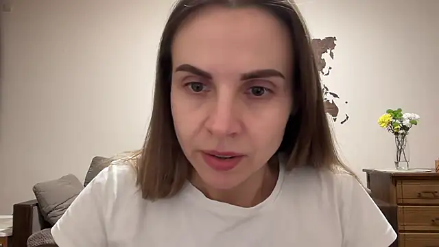 AnnieLove7722 online show from 19, 11, 2025