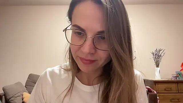 AnnieLove7722 online show from 27, 11, 2025