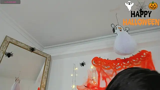 Snapshot of sofi_laane chatting on 30, 10, 2025 sofi laane online show from 30, 10, 2025