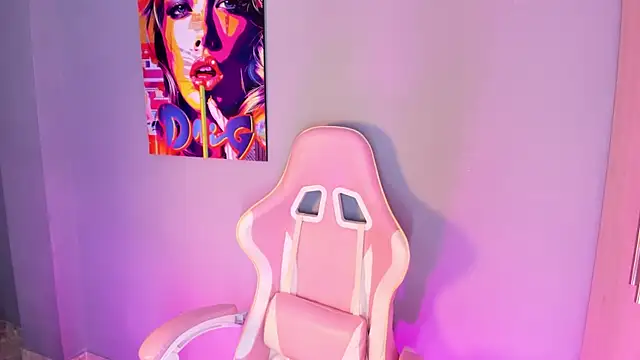 Snapshot of Athenea__fox chatting on 5, 12, 2025 Athenea fox online show from 5, 12, 2025