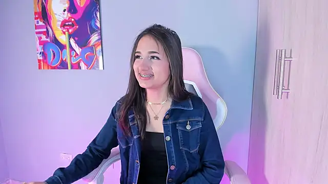 Snapshot of Athenea__fox chatting on 14, 12, 2025 Athenea fox online show from 14, 12, 2025