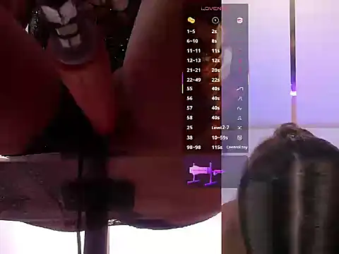 Snapshot of EmmiHops chatting on 7, 10, 2025 EmmiHops online show from 7, 10, 2025