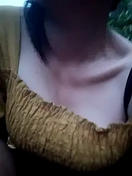 bree-zz online show from 21, 4, 2026