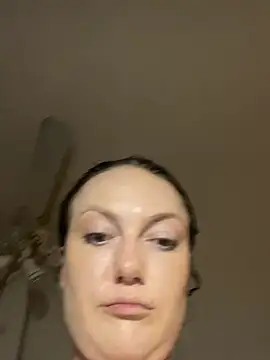sexybriiiixoxo online show from 18, 6, 2026
