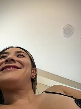 Mariana gom online show from 22, 4, 2026