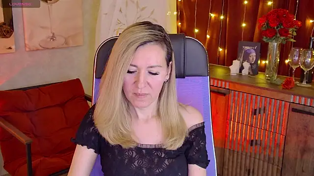 Snapshot of DonnaSmitth chatting on 23, 4, 2026 DonnaSmitth online show from 23, 4, 2026