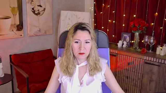Snapshot of DonnaSmitth chatting on 24, 4, 2026 DonnaSmitth online show from 24, 4, 2026
