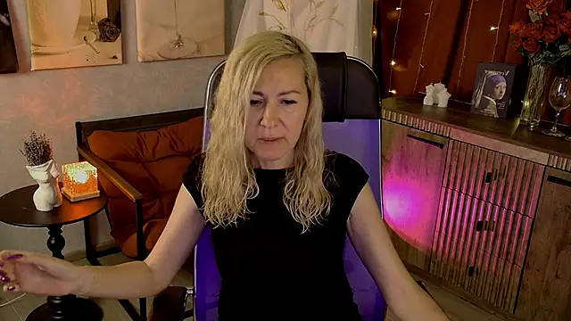 DonnaSmitth online show from 22, 6, 2026