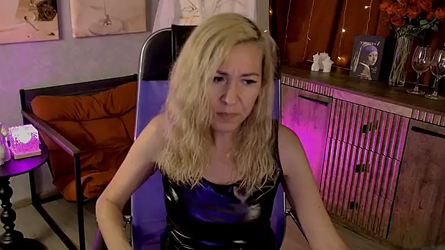 DonnaSmitth online show from 23, 6, 2026