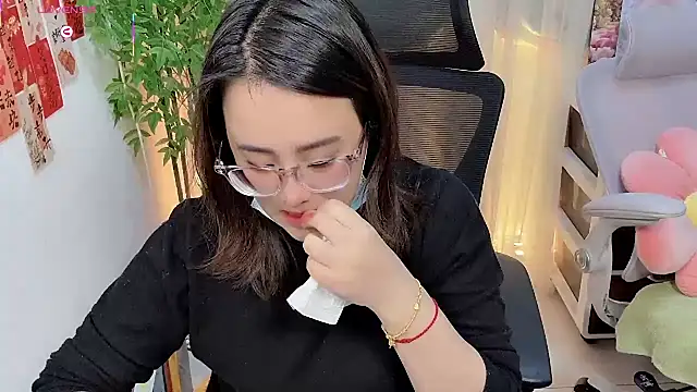 NEWONETO online show from 25, 2, 2026