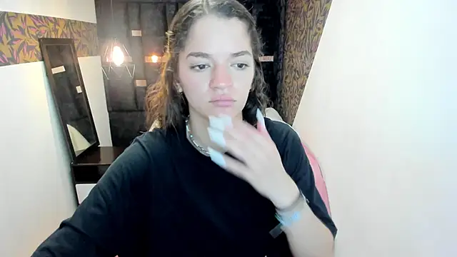 Mia Carter   online show from 28, 10, 2025