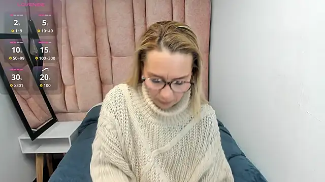 Issa Milf   online show from 17, 3, 2026