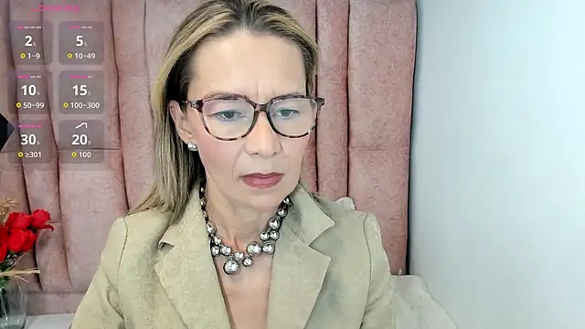Snapshot of Issa_Milf__ chatting on 12, 6, 2026 Issa Milf online show from 12, 6, 2026
