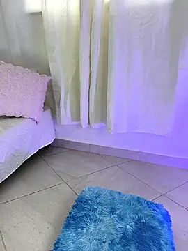 Snapshot of In-Ur-dreams chatting on 14, 10, 2025 In-Ur-dreams online show from 14, 10, 2025