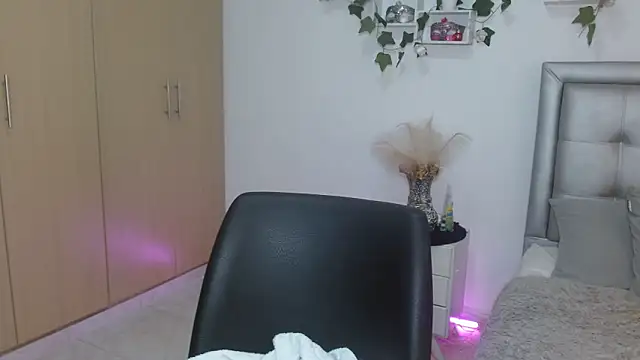 mia star 2 online show from 22, 4, 2026