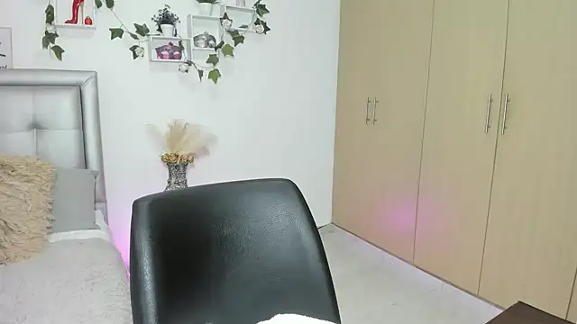 mia star 2 online show from 28, 6, 2026