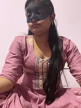 Snapshot of TeluguIshu_teen20 chatting on 19, 11, 2025 TeluguIshu teen20 online show from 19, 11, 2025