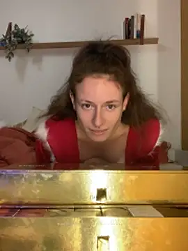 GoldenPussy1329 online show from 3, 12, 2025