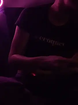 GoldenPussy1329 online show from 16, 12, 2025