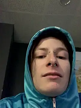 GoldenPussy1329 online show from 9, 1, 2026