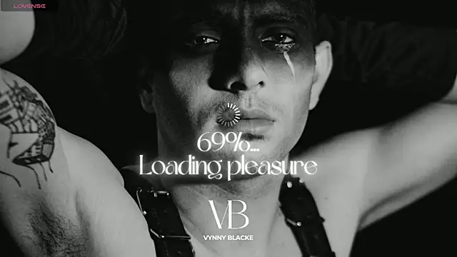 Snapshot of VynnyBlacke_ chatting on 24, 10, 2025 VynnyBlacke online show from 24, 10, 2025