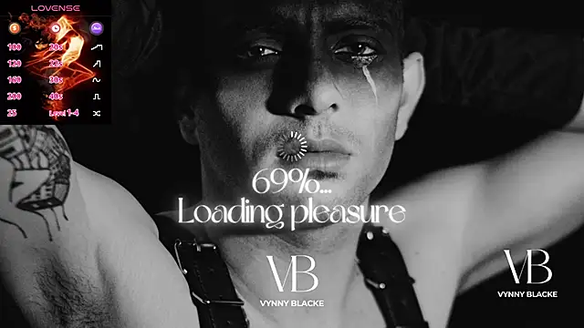 Snapshot of VynnyBlacke_ chatting on 30, 10, 2025 VynnyBlacke online show from 30, 10, 2025